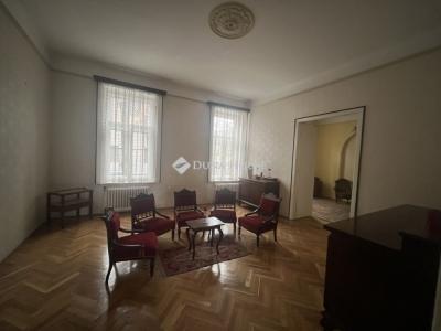 Eladó családi ház Budapest