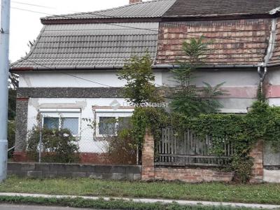 Eladó családi ház Tata