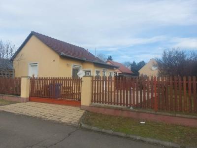 Eladó családi ház Kozármisleny