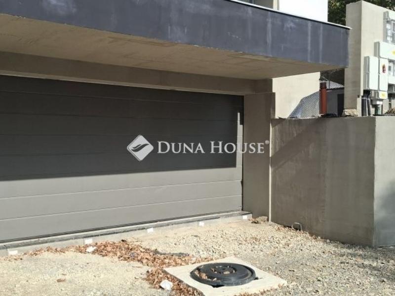 Eladó lakás Pécs