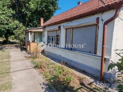 Eladó családi ház Farmos