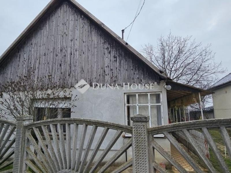 Eladó családi ház Tápiószecső