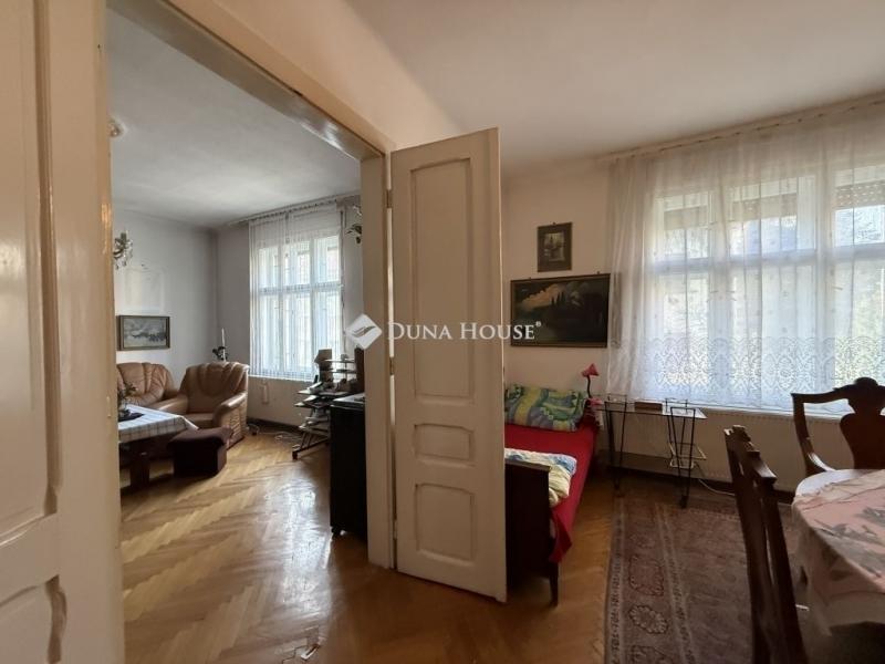 Eladó családi ház Pécs