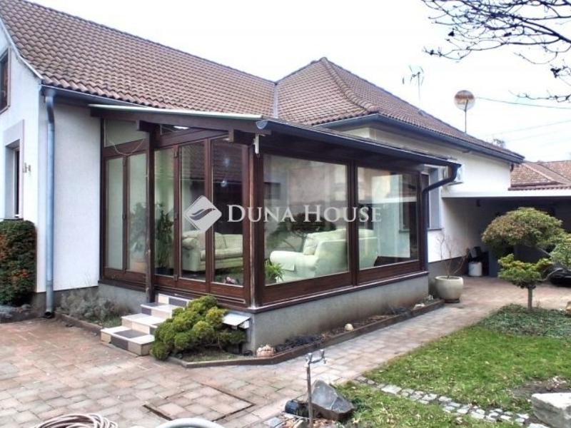 Eladó családi ház Cegléd