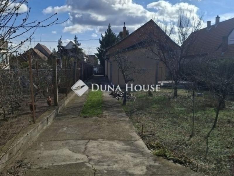 Eladó családi ház Fót