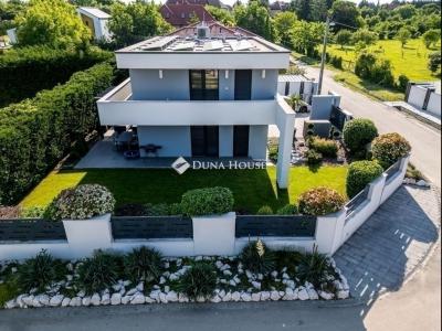 Eladó családi ház Budapest