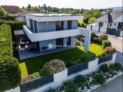 Eladó családi ház Budapest