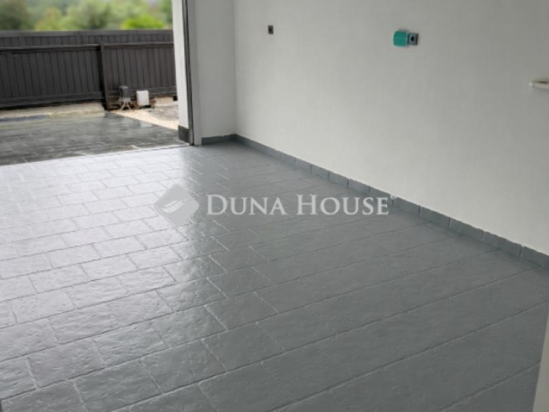 Eladó családi ház Veresegyház