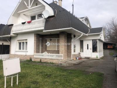 Eladó családi ház Fót