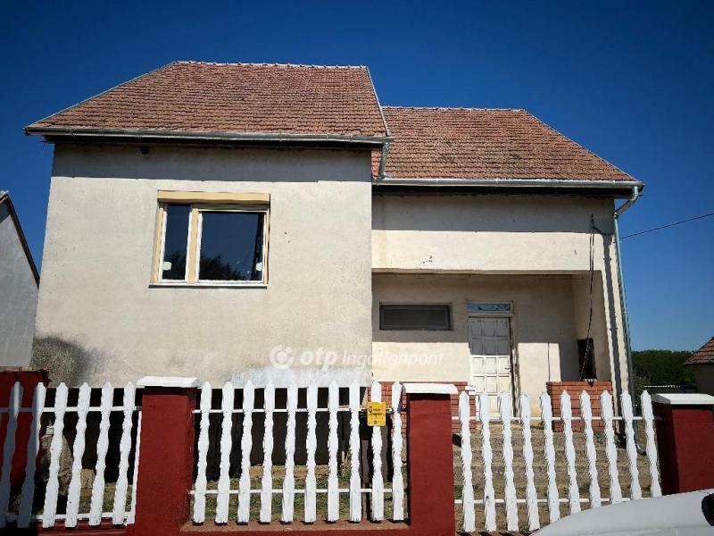 Eladó családi ház Baktalórántháza