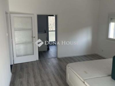Eladó lakás Pécs