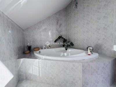 Eladó családi ház Pécs