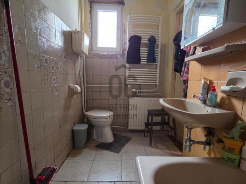 Eladó családi ház Budapest