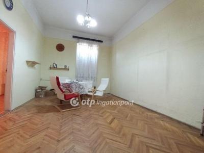 Eladó lakás Gyöngyös