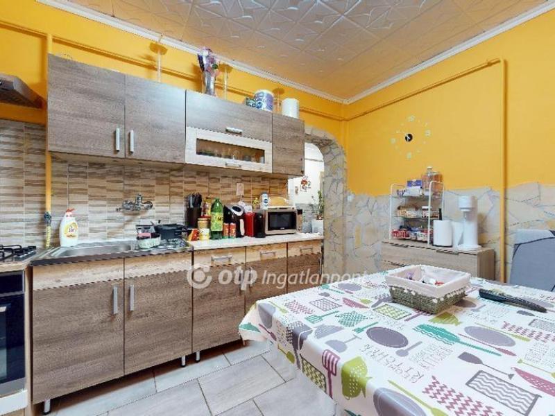 Eladó családi ház Szikszó