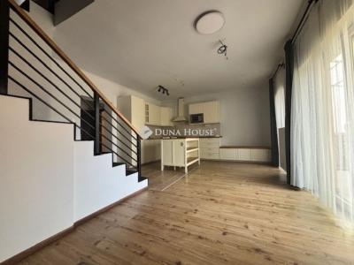 Eladó lakás Üllő