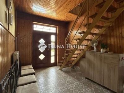 Eladó családi ház Monor