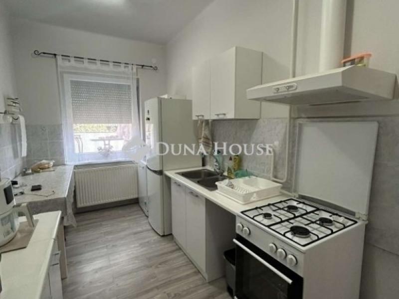 Eladó családi ház Monor