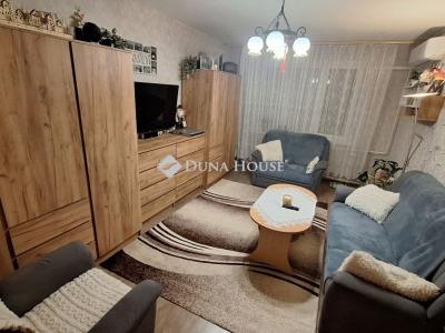 Eladó lakás Dunaújváros