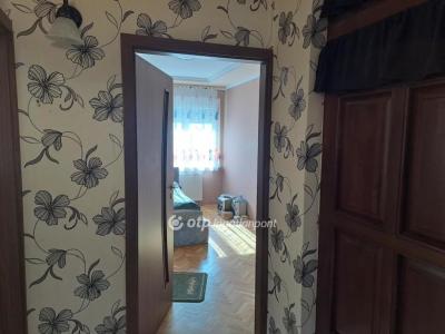 Eladó lakás Gyöngyös