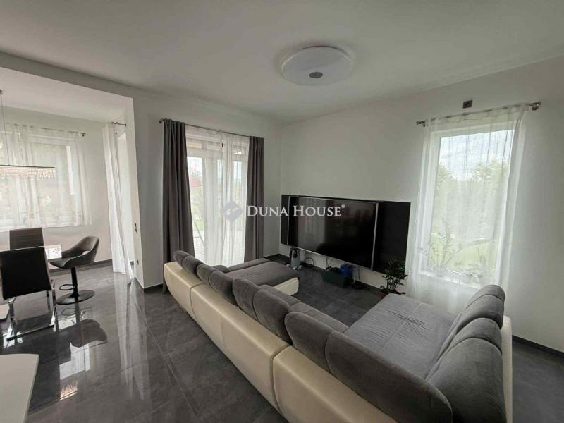 Eladó ikerház Vác