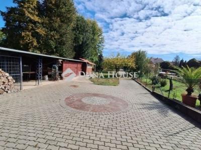 Eladó családi ház Majosháza