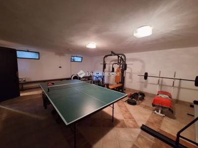 Eladó családi ház Majosháza