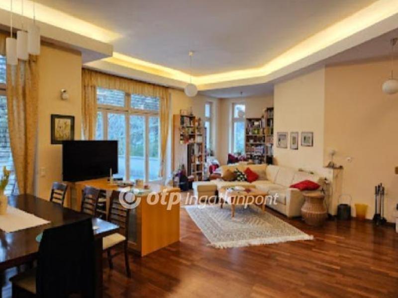 Eladó családi ház Budapest