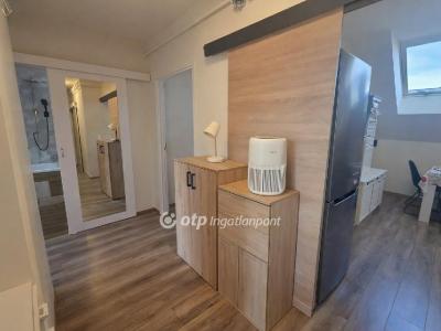 Eladó lakás Debrecen