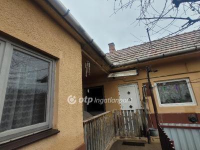 Eladó családi ház Jászberény