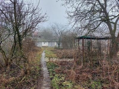 Eladó lakás Aszód