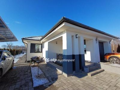 Eladó családi ház Nyíregyháza