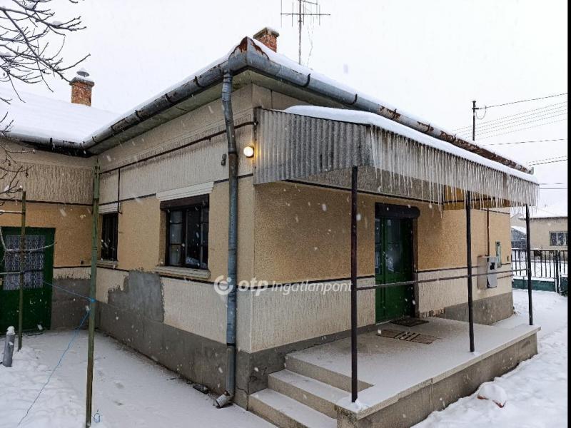 Eladó családi ház Forráskút