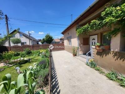 Eladó családi ház Vecsés