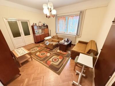 Eladó családi ház Budapest