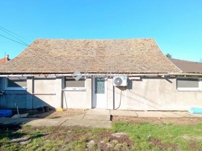 Eladó családi ház Földeák