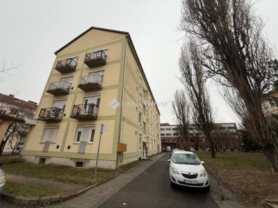 Eladó lakás Pécs
