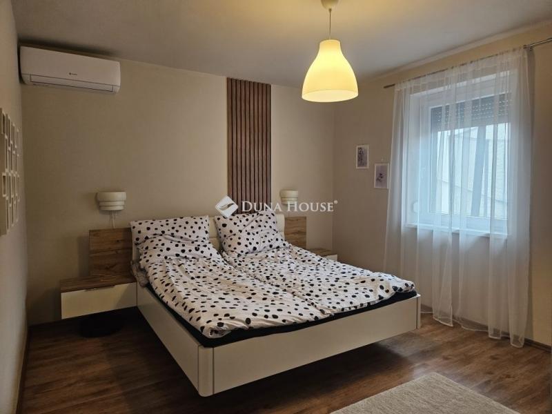 Eladó családi ház Siklós