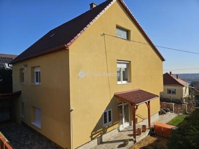 Eladó családi ház Pécs