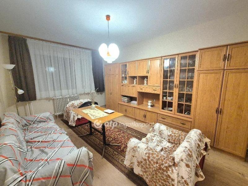 Eladó lakás Székesfehérvár