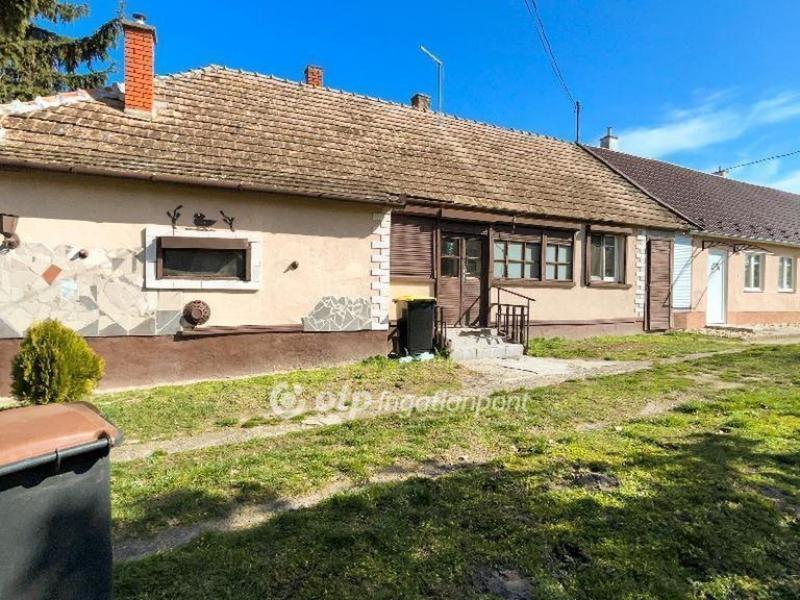Eladó sorház Bőny