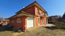 Eladó családi ház Győr