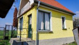 Eladó nyaraló Győr