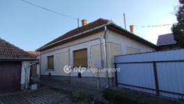 Eladó családi ház Jászberény