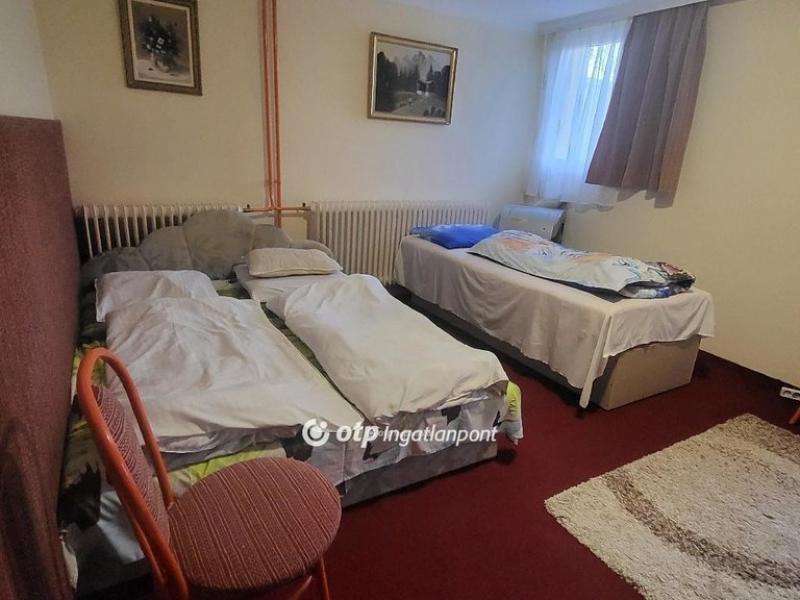 Eladó családi ház Mikepércs