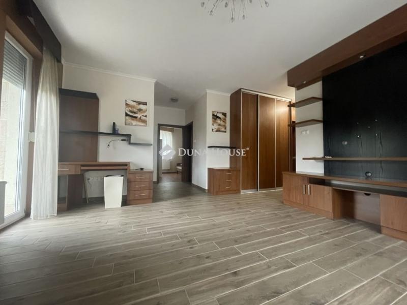 Eladó lakás Kecskemét