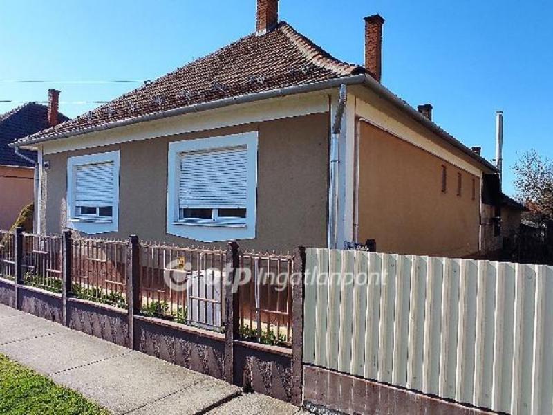 Eladó családi ház Polgár