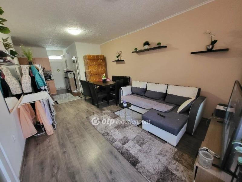 Eladó lakás Békés