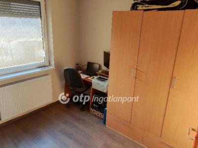 Eladó lakás Berettyóújfalu