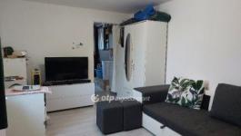 Eladó családi ház Üllés